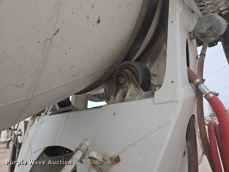 image for item DW1841 2009 Kenworth W900 ready mix truck