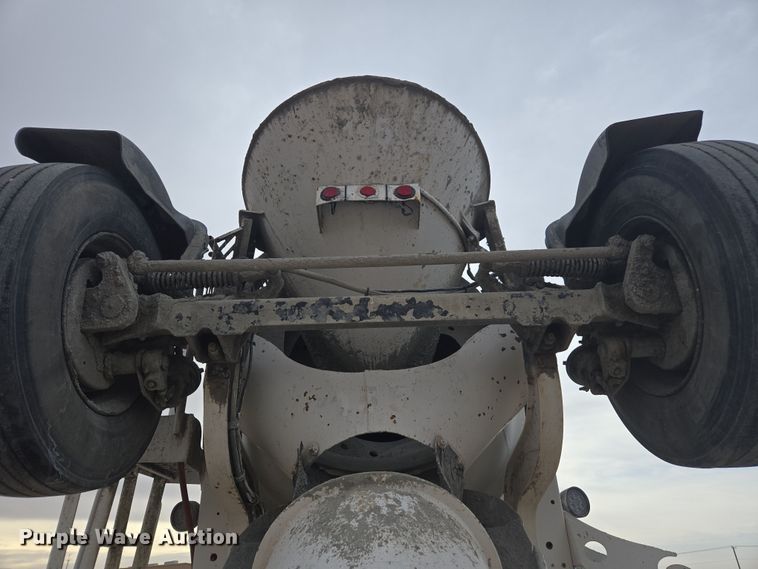 image for item DW1841 2009 Kenworth W900 ready mix truck