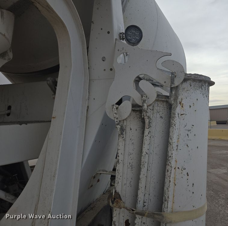 image for item DW1841 2009 Kenworth W900 ready mix truck