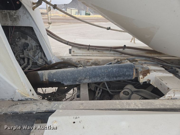 image for item DW1841 2009 Kenworth W900 ready mix truck