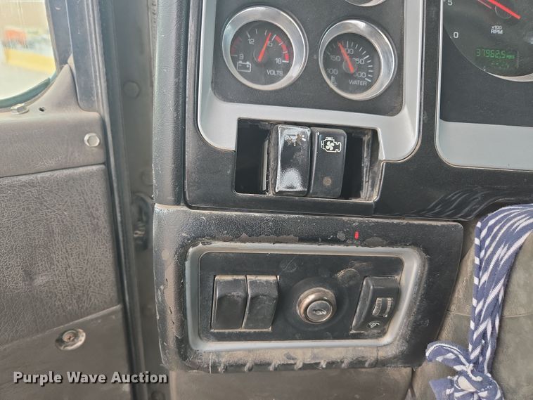 image for item DW1841 2009 Kenworth W900 ready mix truck