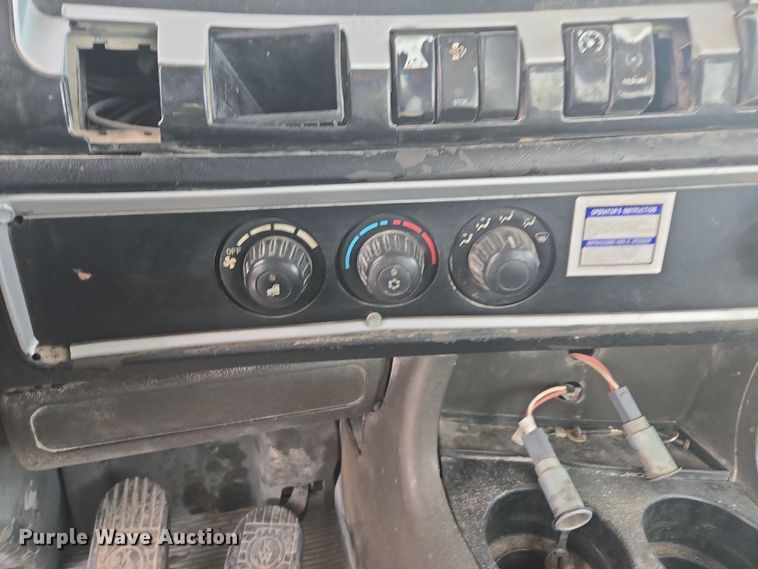 image for item DW1841 2009 Kenworth W900 ready mix truck