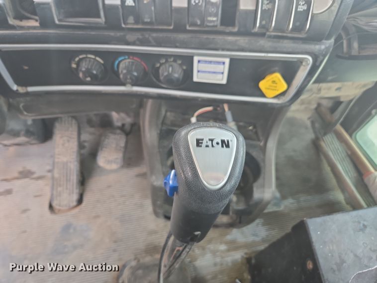 image for item DW1841 2009 Kenworth W900 ready mix truck