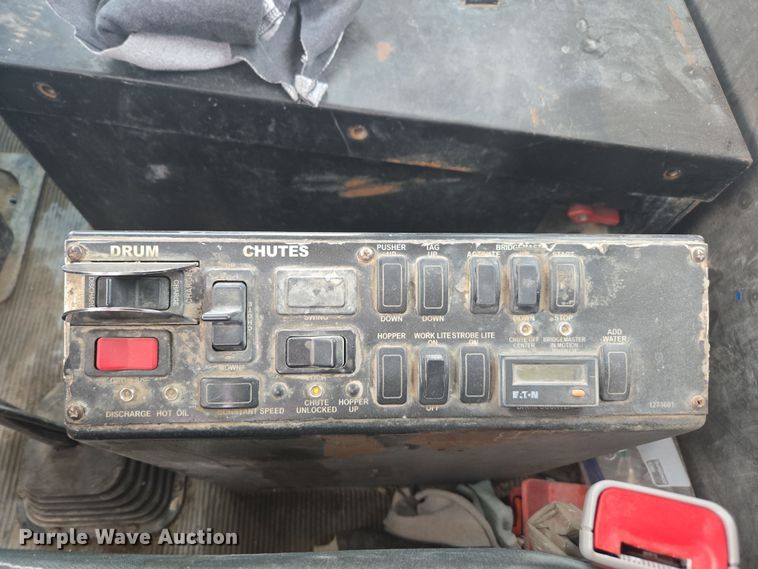 image for item DW1841 2009 Kenworth W900 ready mix truck