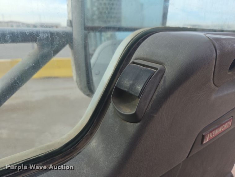 image for item DW1841 2009 Kenworth W900 ready mix truck