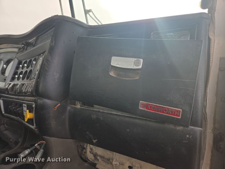 image for item DW1841 2009 Kenworth W900 ready mix truck