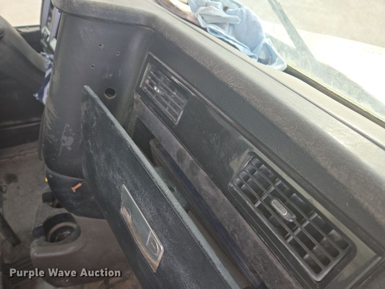 image for item DW1841 2009 Kenworth W900 ready mix truck