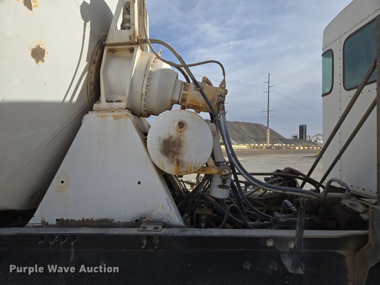 image for item DW1842 2009 Kenworth W900 ready mix truck