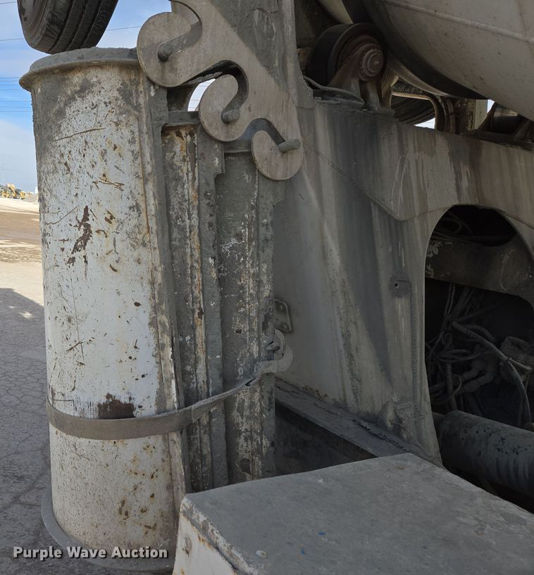 image for item DW1842 2009 Kenworth W900 ready mix truck