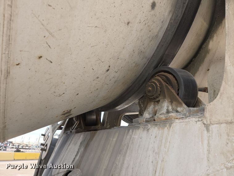 image for item DW1842 2009 Kenworth W900 ready mix truck