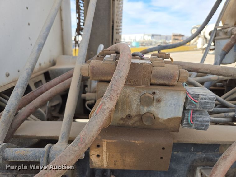 image for item DW1842 2009 Kenworth W900 ready mix truck