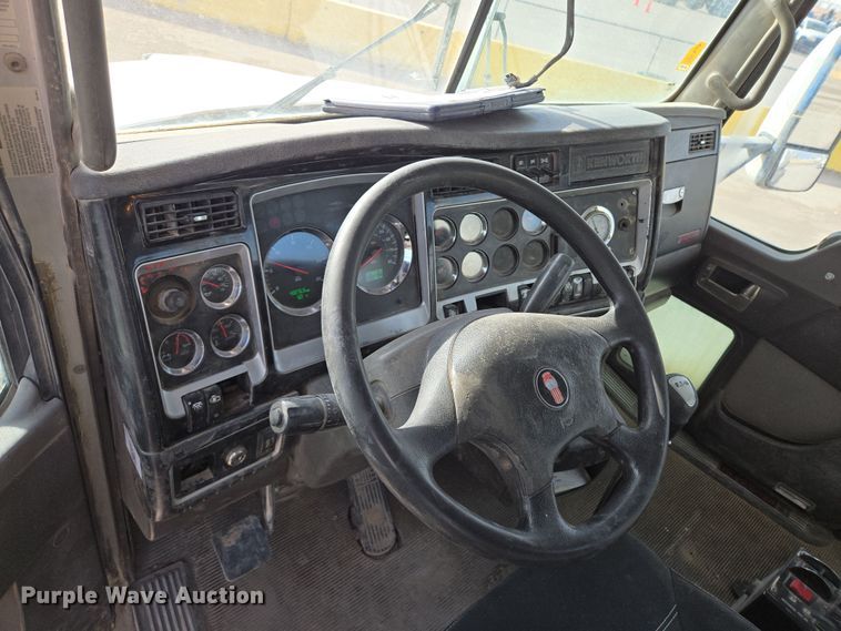 image for item DW1842 2009 Kenworth W900 ready mix truck