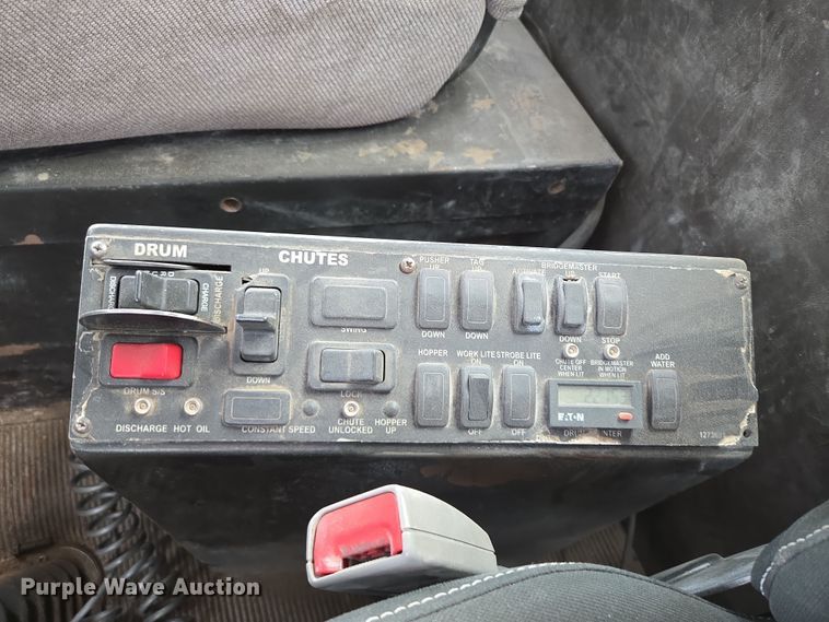 image for item DW1842 2009 Kenworth W900 ready mix truck