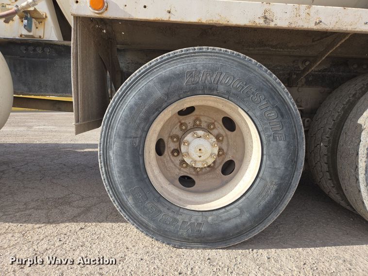 image for item DW1842 2009 Kenworth W900 ready mix truck