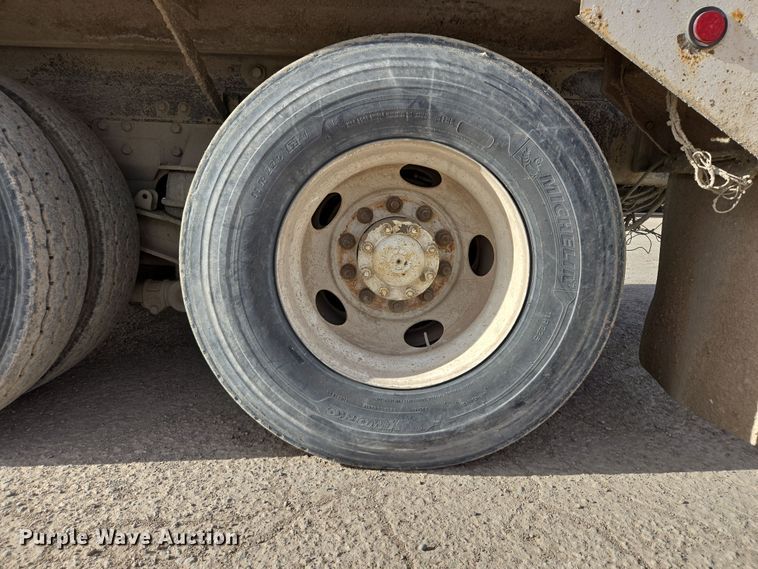 image for item DW1842 2009 Kenworth W900 ready mix truck