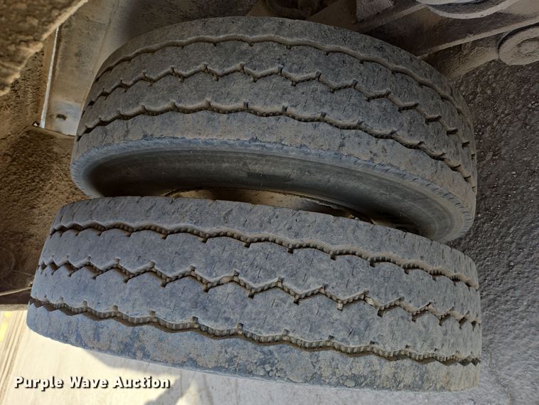 image for item DW1842 2009 Kenworth W900 ready mix truck