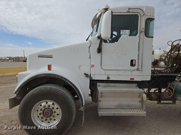image for item DW1843 2008 Kenworth W900 ready mix truck