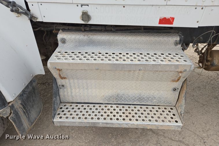 image for item DW1843 2008 Kenworth W900 ready mix truck