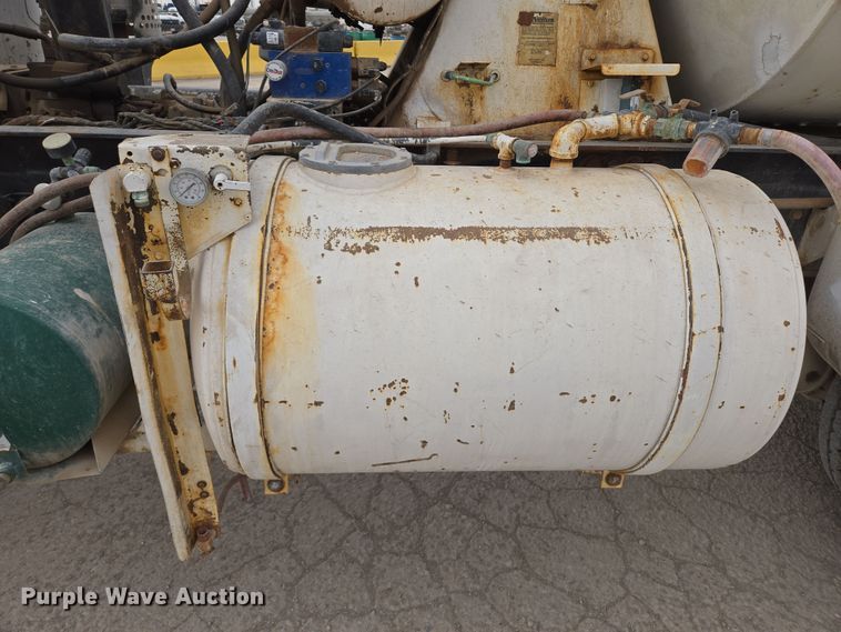 image for item DW1843 2008 Kenworth W900 ready mix truck