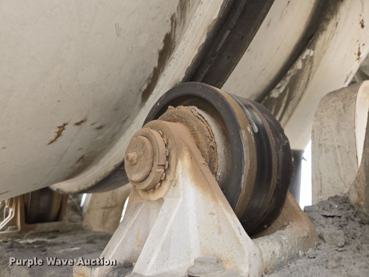 image for item DW1843 2008 Kenworth W900 ready mix truck