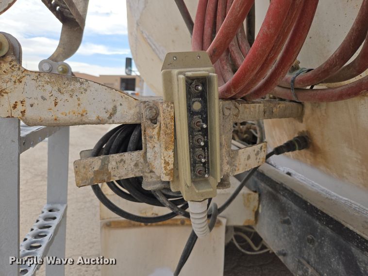 image for item DW1843 2008 Kenworth W900 ready mix truck