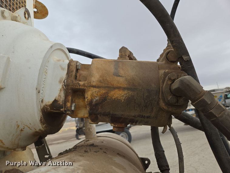 image for item DW1843 2008 Kenworth W900 ready mix truck