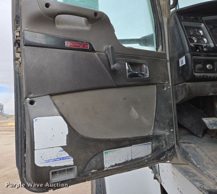 image for item DW1843 2008 Kenworth W900 ready mix truck