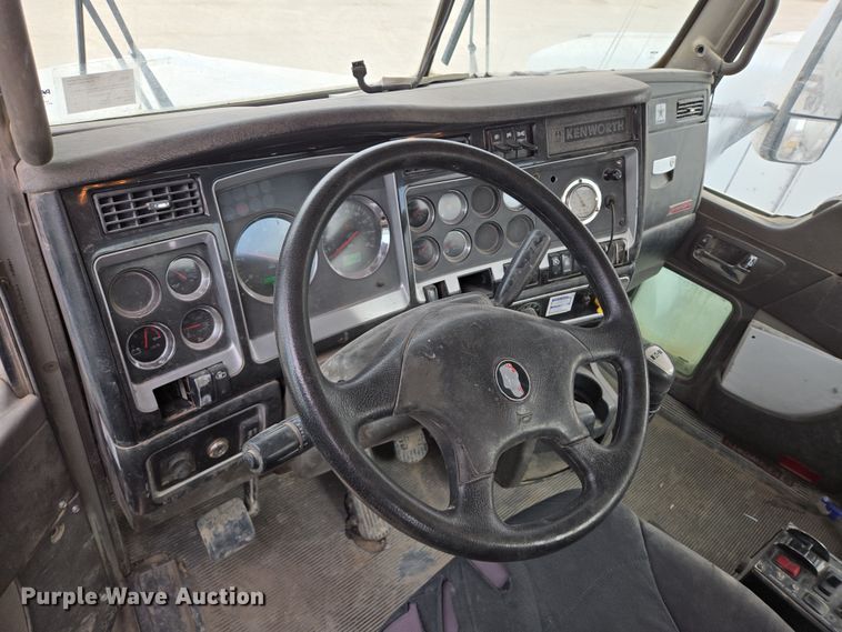 image for item DW1843 2008 Kenworth W900 ready mix truck