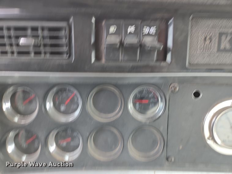 image for item DW1843 2008 Kenworth W900 ready mix truck