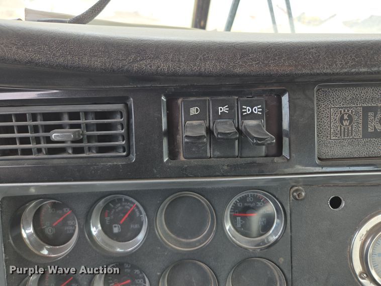 image for item DW1843 2008 Kenworth W900 ready mix truck