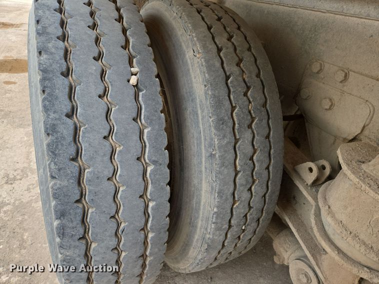 image for item DW1843 2008 Kenworth W900 ready mix truck