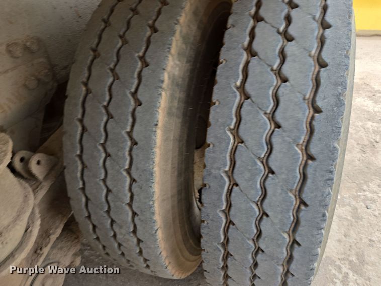 image for item DW1843 2008 Kenworth W900 ready mix truck