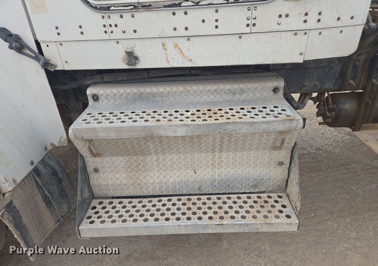 image for item DW1844 2009 Kenworth W900 ready mix truck