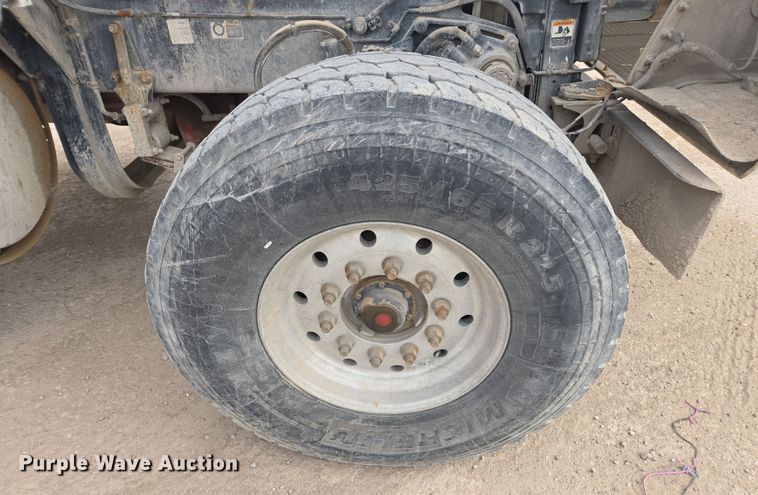 image for item DW1844 2009 Kenworth W900 ready mix truck