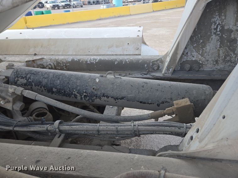 image for item DW1845 2009 Kenworth W900 ready mix truck