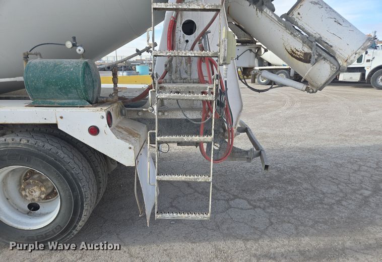 image for item DW1845 2009 Kenworth W900 ready mix truck