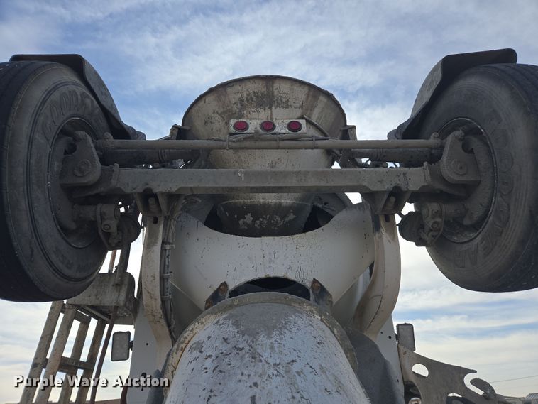 image for item DW1845 2009 Kenworth W900 ready mix truck