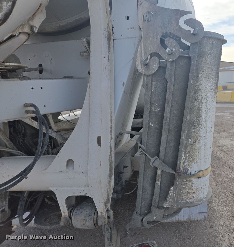 image for item DW1845 2009 Kenworth W900 ready mix truck