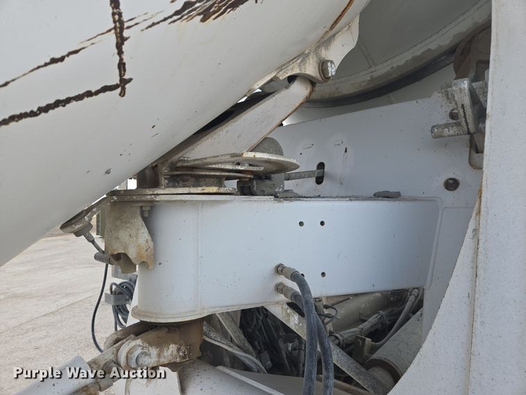 image for item DW1845 2009 Kenworth W900 ready mix truck