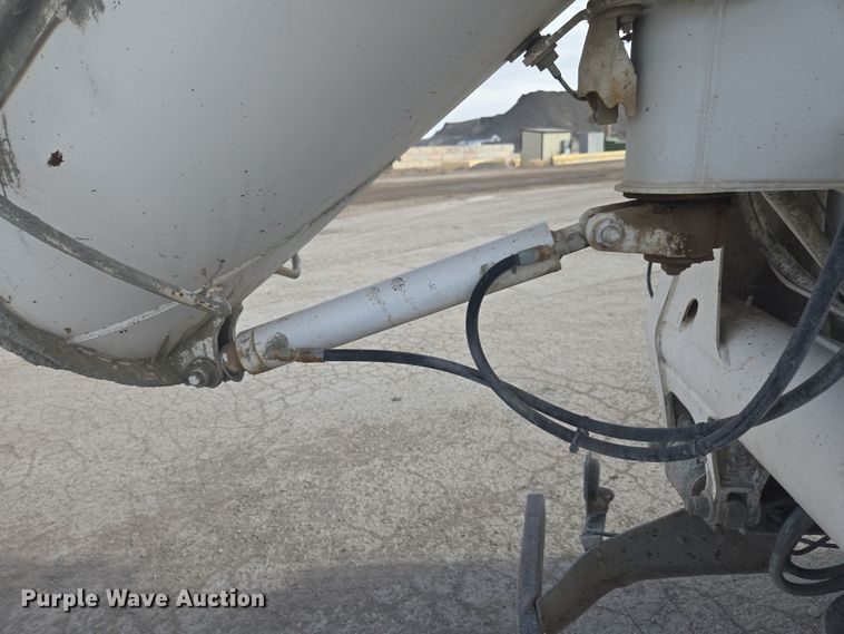 image for item DW1845 2009 Kenworth W900 ready mix truck