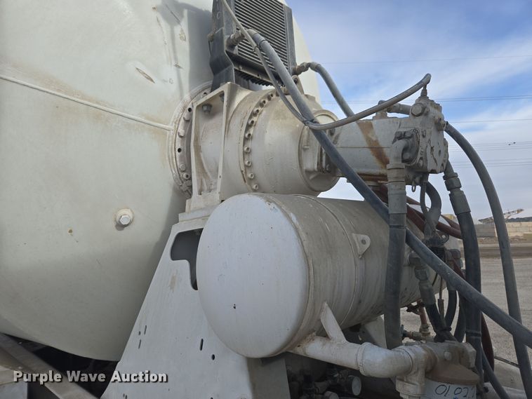 image for item DW1845 2009 Kenworth W900 ready mix truck