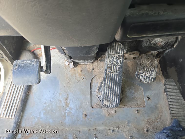 image for item DW1845 2009 Kenworth W900 ready mix truck