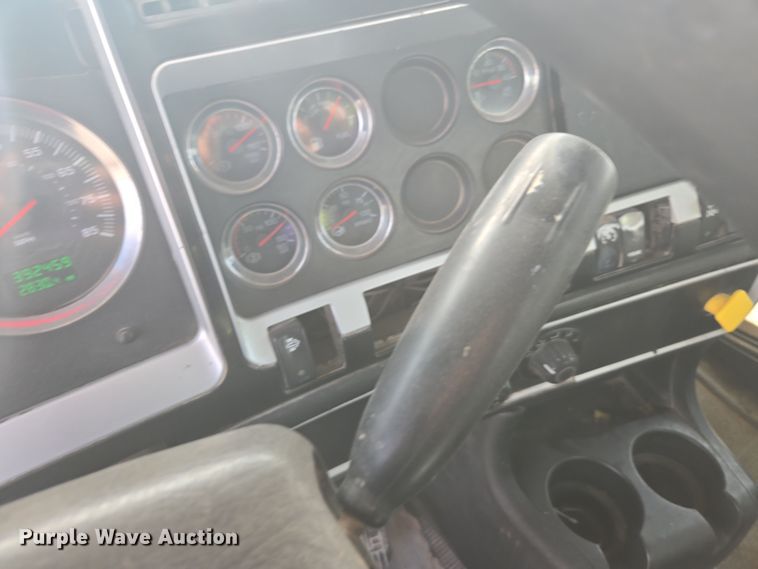 image for item DW1845 2009 Kenworth W900 ready mix truck