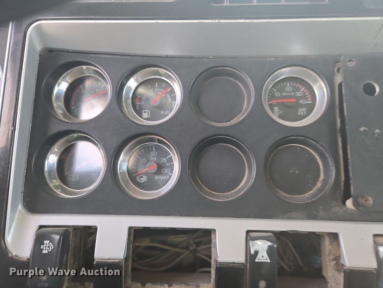 image for item DW1845 2009 Kenworth W900 ready mix truck