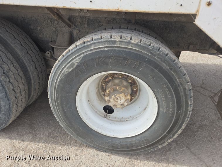 image for item DW1845 2009 Kenworth W900 ready mix truck