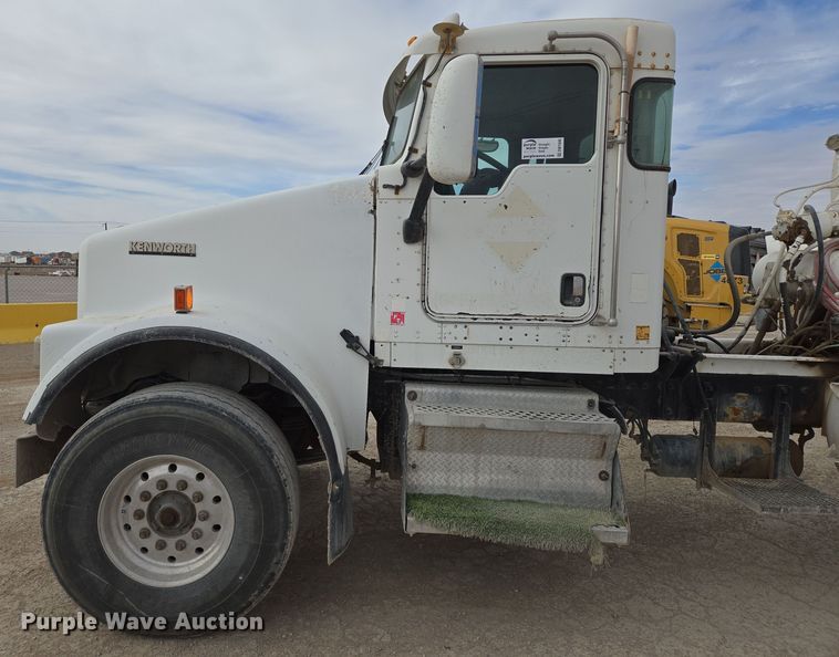 image for item DW1846 2008 Kenworth W900 ready mix truck