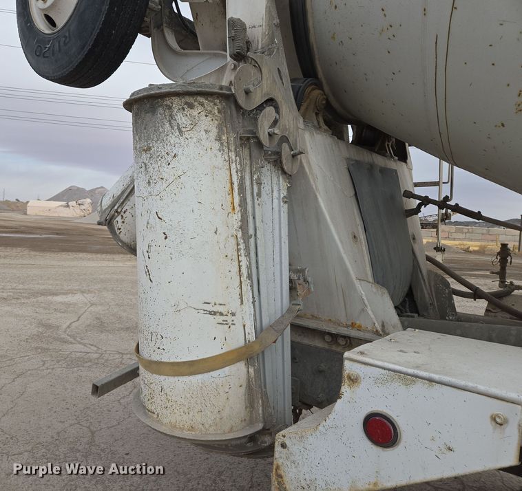 image for item DW1846 2008 Kenworth W900 ready mix truck