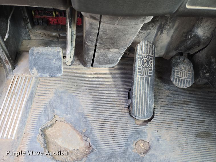 image for item DW1846 2008 Kenworth W900 ready mix truck