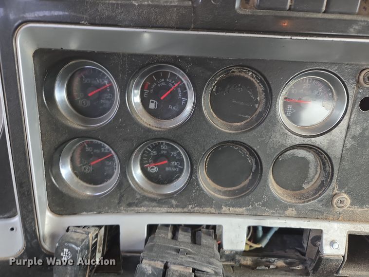 image for item DW1846 2008 Kenworth W900 ready mix truck