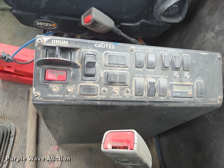 image for item DW1846 2008 Kenworth W900 ready mix truck